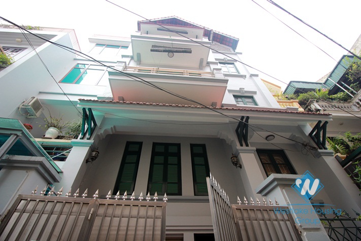 03 bedrooms house for rent in Xuan Dieu Street, Tay Ho, Hanoi